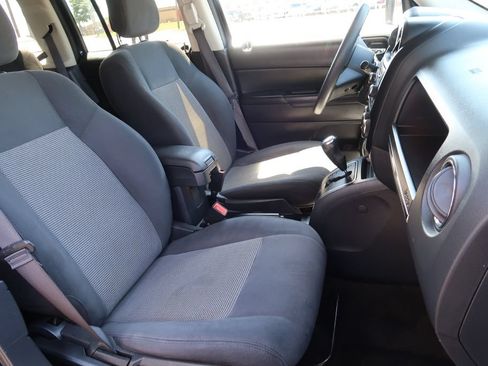 Used 2017 Jeep Patriot Sport w/ Power Value Group FWD image 9