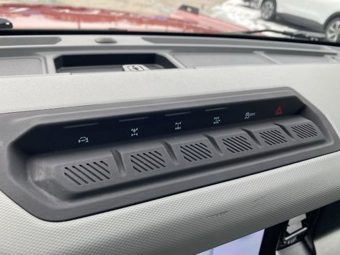 Used 2023 Ford Bronco Badlands image 27