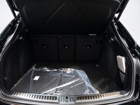 New 2026 Porsche Macan image 31