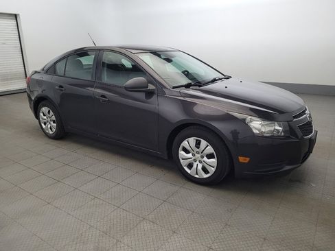 Used 2014 Chevrolet Cruze LS image 11
