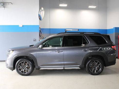 Used 2023 Honda Pilot Elite image 10