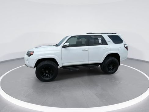 Used 2021 Toyota 4Runner TRD Off-Road Premium w/ Moonroof Package AWD/4WD image 5