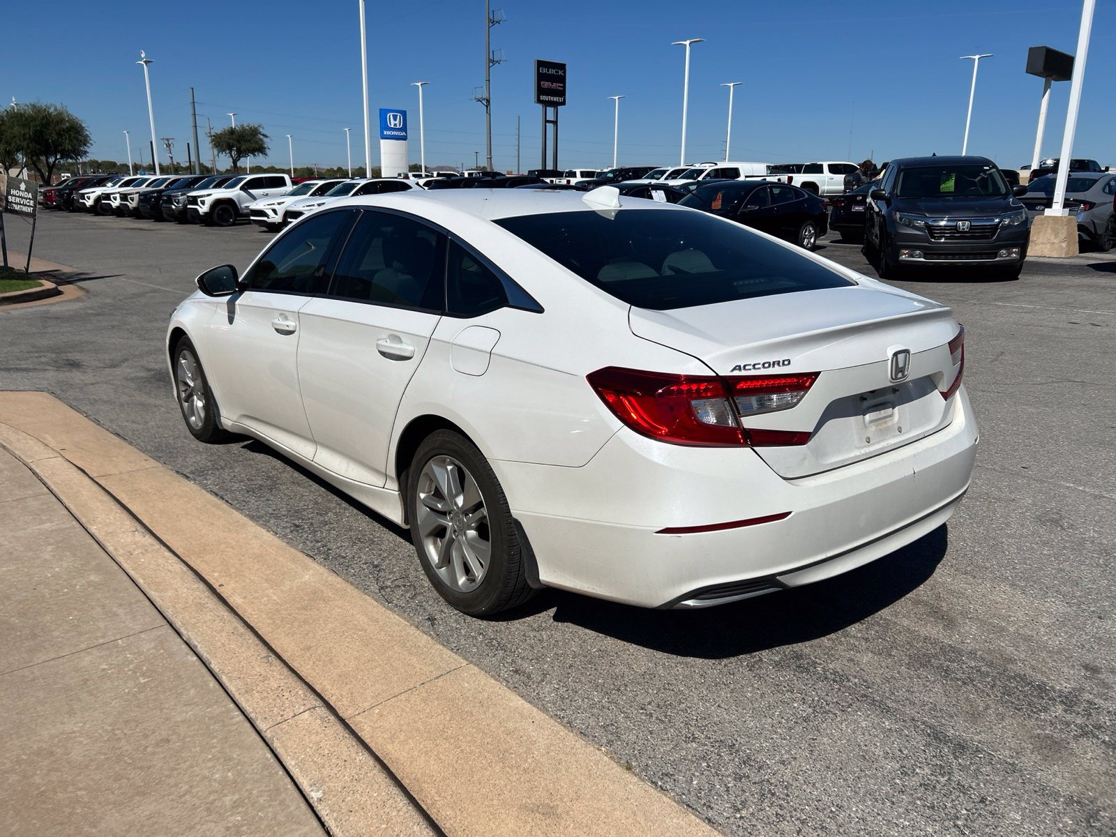 Used 2019 Honda Accord LX image 8