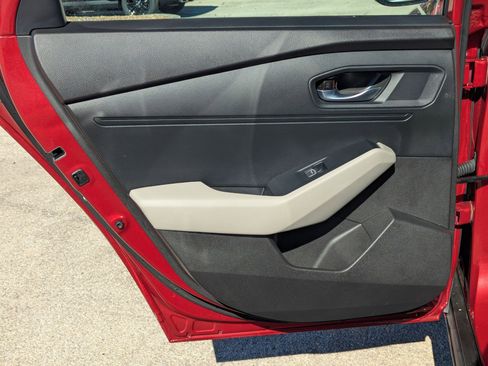 Used 2025 Honda Accord LX image 16