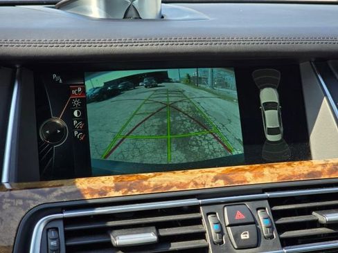 Used 2013 BMW 750Li xDrive AWD/4WD image 27