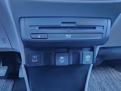 Used 2023 Honda Odyssey Touring image 31