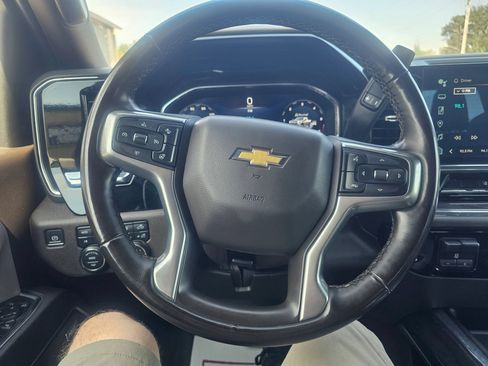 Used 2024 Chevrolet Silverado 2500 LTZ w/ LTZ Convenience Package AWD/4WD image 16
