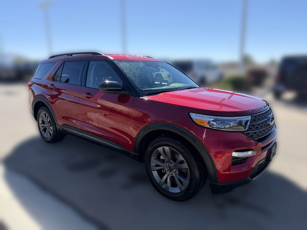 Used 2022 Ford Explorer XLT w/ Equipment Group 202A AWD/4WD image 6