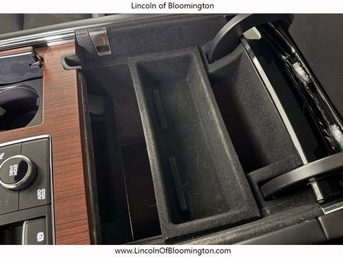 Used 2019 Lincoln Navigator Select AWD/4WD image 76