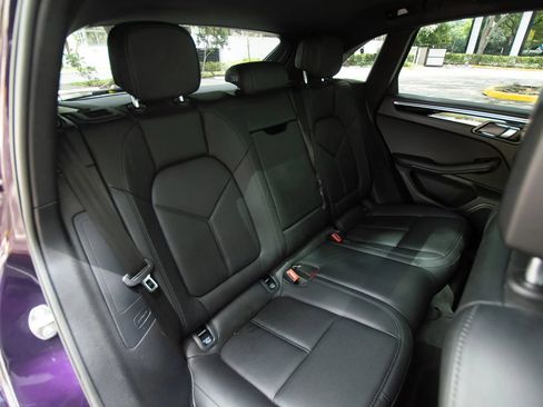 Used 2021 Porsche Macan w/ Premium Package Plus AWD/4WD image 67