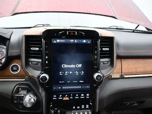 Used 2022 RAM 1500 Limited w/ Body Color Bumper Group image 10
