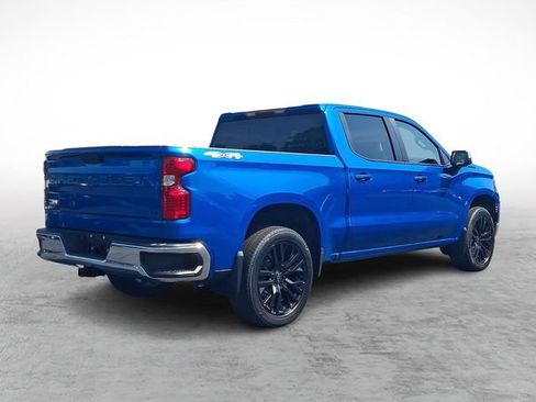 Used 2023 Chevrolet Silverado 1500 LT w/ LPO, Dark Essentials Package AWD/4WD image 6