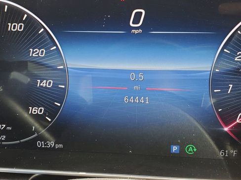 Used 2023 Mercedes-Benz GLC 300 4MATIC image 17