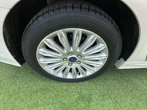 Used 2015 Ford Fusion SE w/ Equipment Group 502A FWD image 27