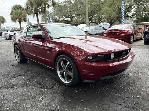 Used 2010 Ford Mustang GT image 7