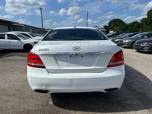 Used 2015 Hyundai Equus Signature RWD image 5