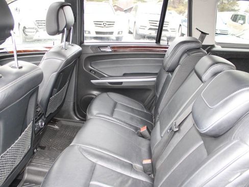 Used 2012 Mercedes-Benz GL 550 4MATIC image 23
