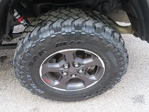 Used 2020 Jeep Gladiator Rubicon AWD/4WD image 16