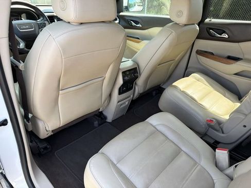 Used 2017 GMC Acadia Denali w/ Technology Package FWD image 19