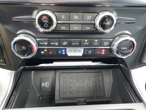 Used 2023 Ford F150 Limited image 27