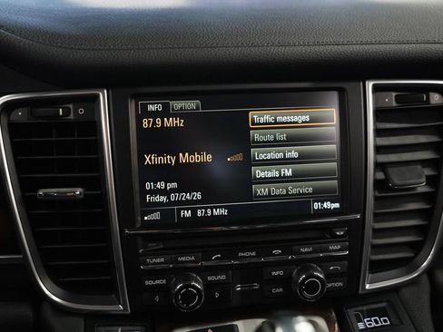 Used 2016 Porsche Panamera image 36
