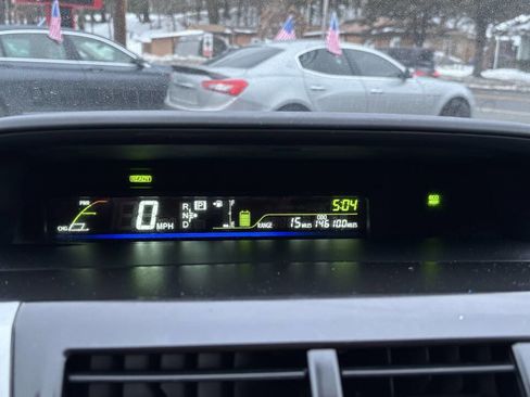 Used 2013 Toyota Prius V Three image 13