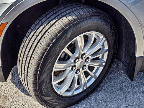 Used 2019 Cadillac XT5 AWD image 13