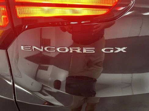 Certified 2023 Buick Encore GX Preferred FWD image 30