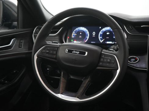 Used 2024 Jeep Grand Cherokee Limited AWD/4WD image 14
