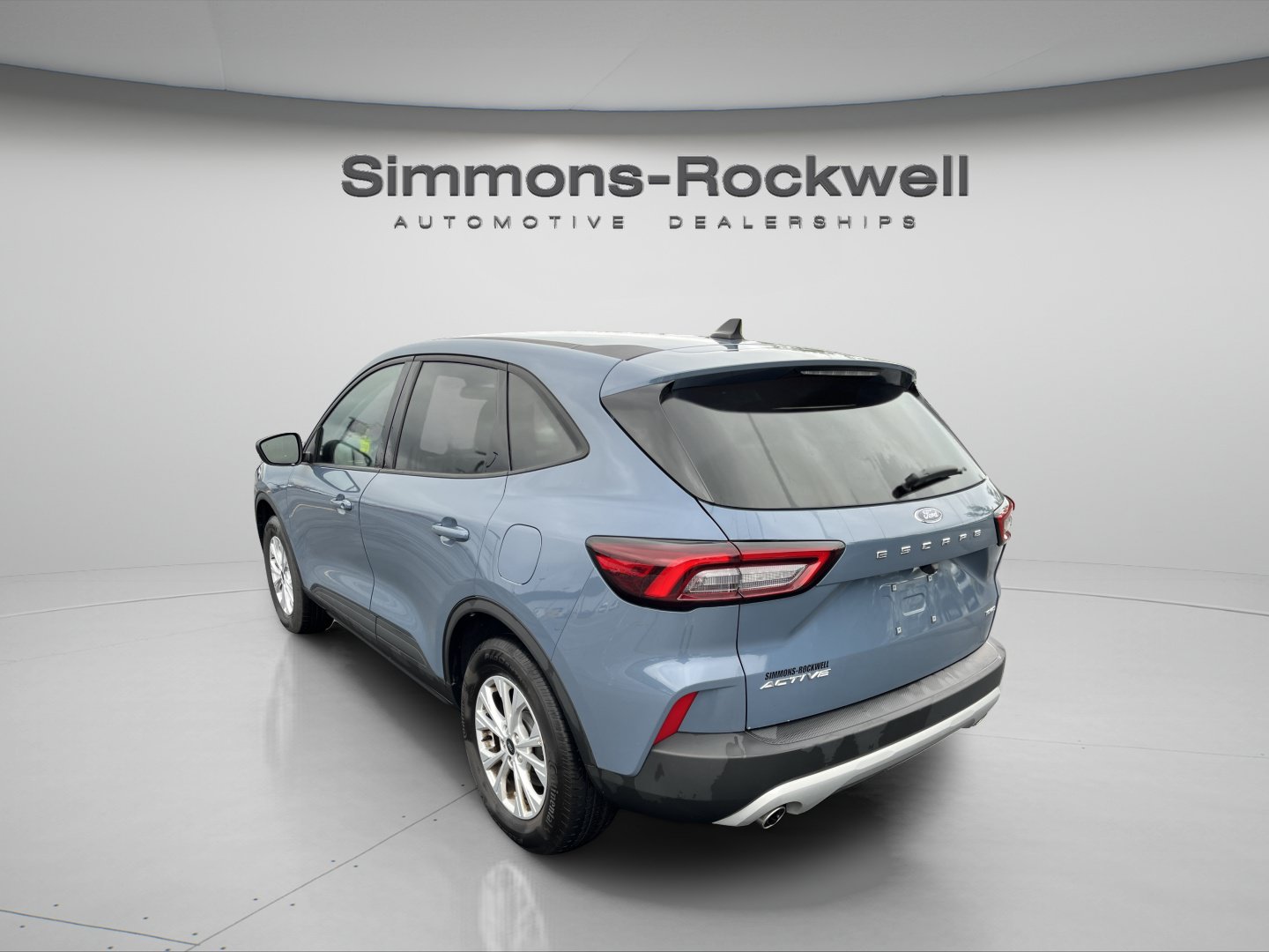 Used 2025 Ford Escape Active AWD/4WD image 3