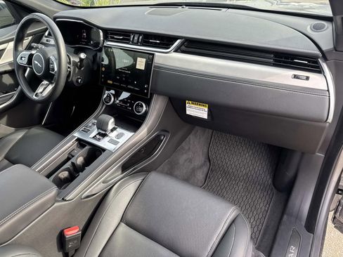 Used 2025 Jaguar F-PACE R-Dynamic S image 13