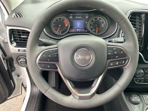 Used 2022 Jeep Cherokee Limited w/ Mopar Interior Package image 10