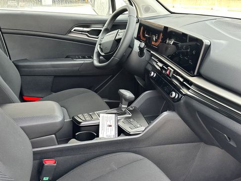 New 2026 Kia Sportage LX w/ LX Convenience Package image 10