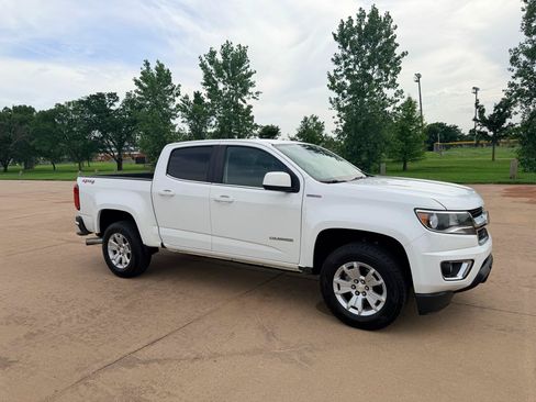 Used 2016 Chevrolet Colorado LT w/ LT Convenience Package AWD/4WD image 31