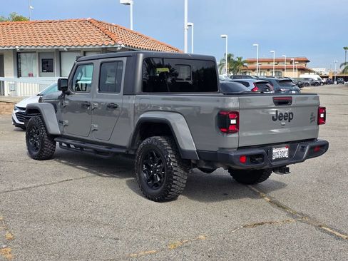 Used 2021 Jeep Gladiator Sport AWD/4WD image 6