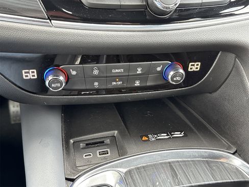 Used 2023 Buick Enclave Essence w/ Experience Buick Package image 27