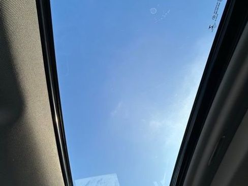 Used 2021 GMC Sierra 3500 Denali w/ Denali Ultimate Package image 15