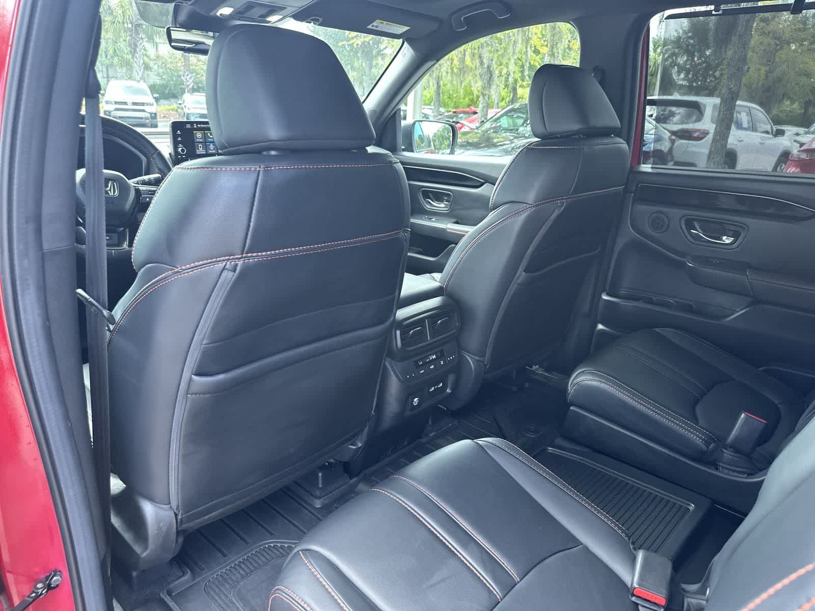 Used 2023 Honda Pilot TrailSport image 14