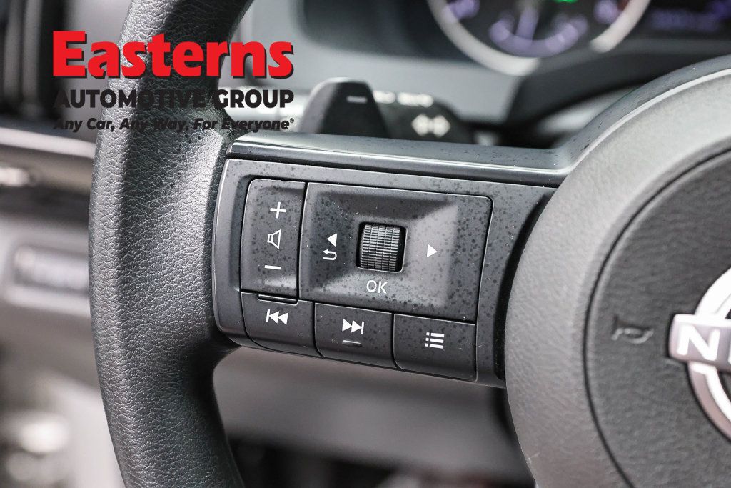 Used 2023 Nissan Pathfinder S AWD/4WD image 17