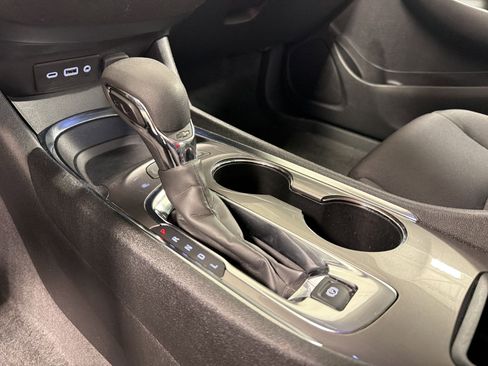 Used 2025 Chevrolet Malibu LT FWD image 16