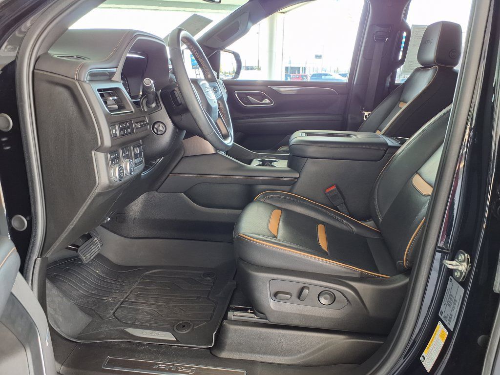 Used 2024 GMC Yukon AT4 w/ AT4 Premium Plus Package AWD/4WD image 22