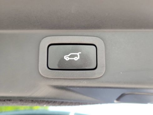 Used 2018 Land Rover Range Rover Sport HSE Dynamic AWD/4WD image 9