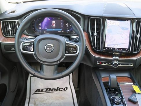 Used 2023 Volvo XC60 B5 Plus w/ Climate Package image 23