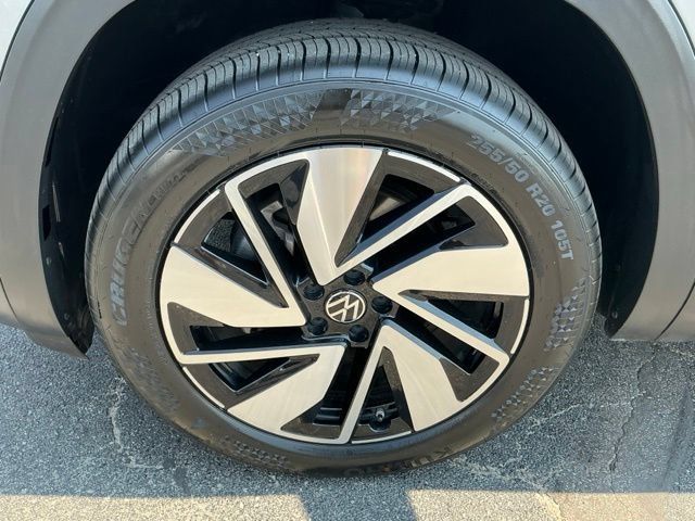 Used 2025 Volkswagen Atlas SE FWD image 9