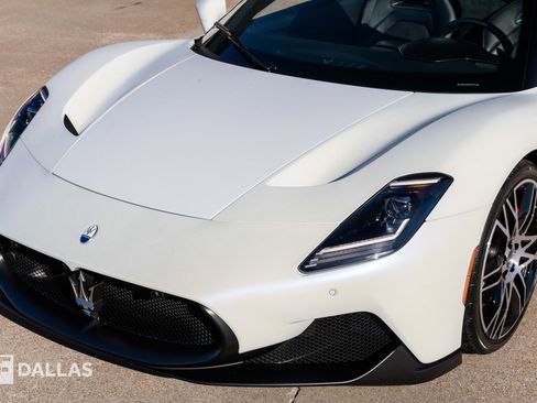 Used 2024 Maserati MC20 Cielo image 7