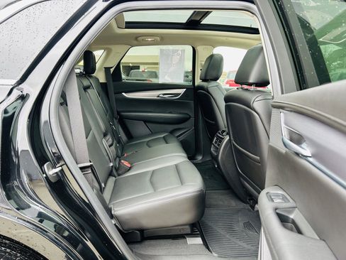 Used 2019 Cadillac XT5 Premium Luxury w/ Driver Assist Package image 33