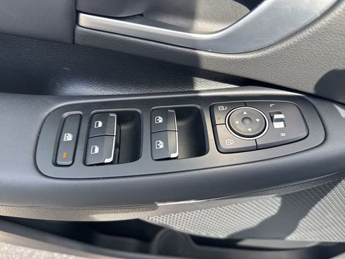 Used 2025 Hyundai Sonata SEL FWD image 28