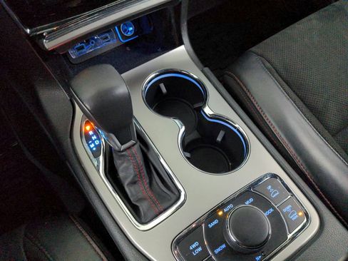 Used 2019 Jeep Grand Cherokee Trailhawk AWD/4WD image 21