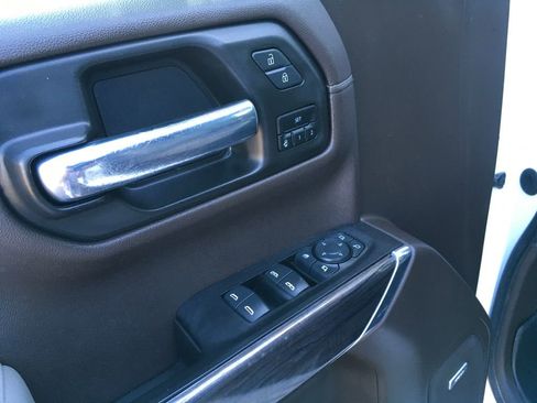 Used 2021 Chevrolet Silverado 1500 LTZ w/ Technology Package AWD/4WD image 21