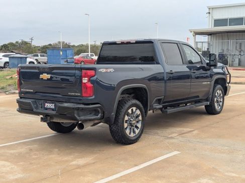 Used 2023 Chevrolet Silverado 2500 Custom w/ Custom Value Package image 5